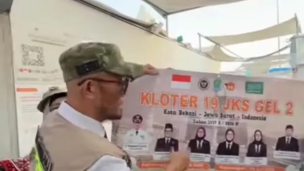 Ketua Kloter Haji Bekasi Klarifikasi Spanduk Viral, Murni Inisiatif Jemaah