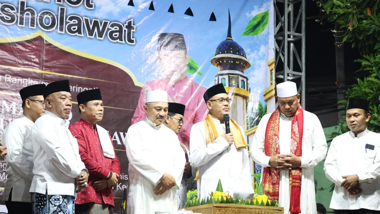 Beda dari Biasanya, Patriot Bersholawat Hadir di Tengah Aktivitas Pasar Baru